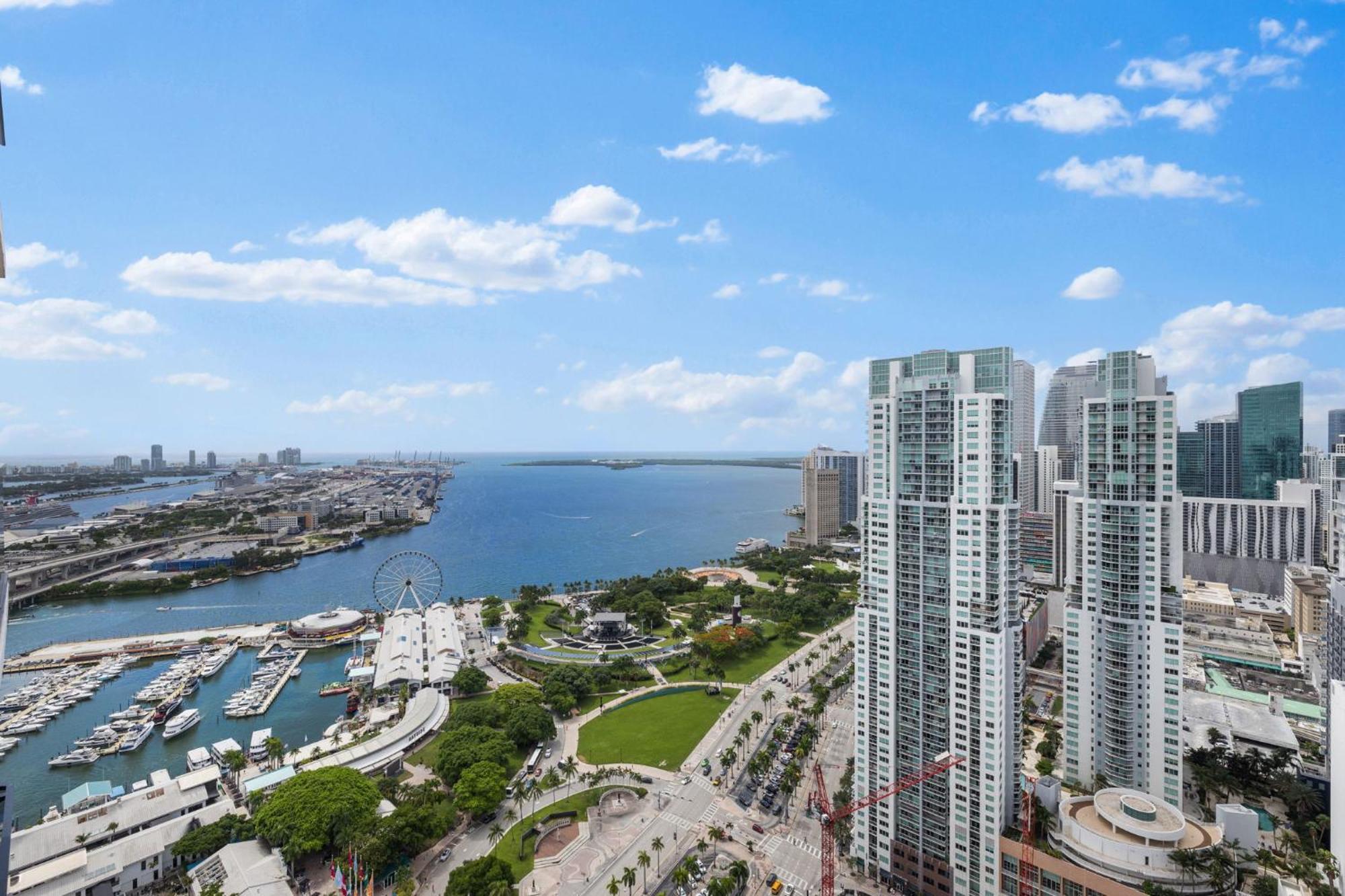 Stunning Bayside Condo In Downtown Miami Exterior photo