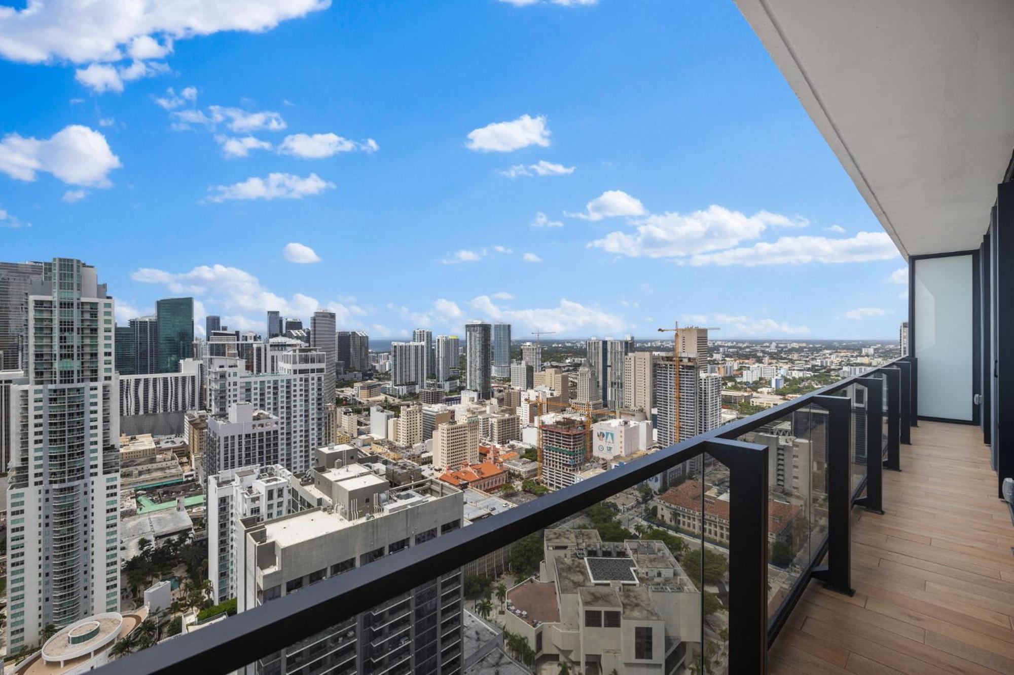 Stunning Bayside Condo In Downtown Miami Exterior photo